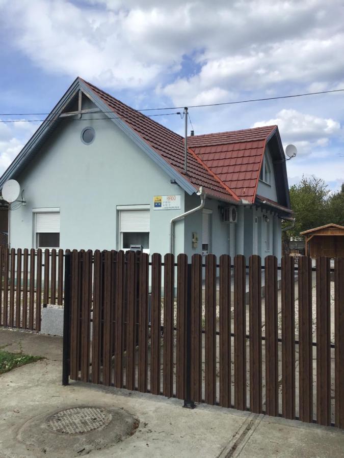 4 Lurko Apartman Uj Lejlighed Hajdúszoboszló Eksteriør billede
